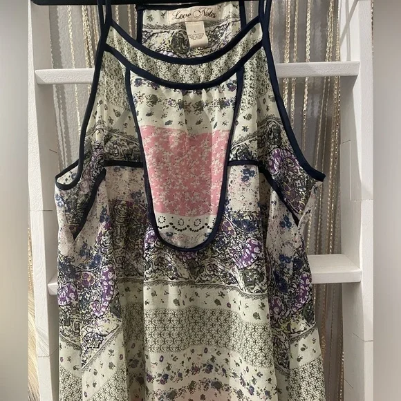 Love Notes Sleeveless Summer Top, Size Large. Pink, Beige, Blue Colors. - Picture 3 of 5